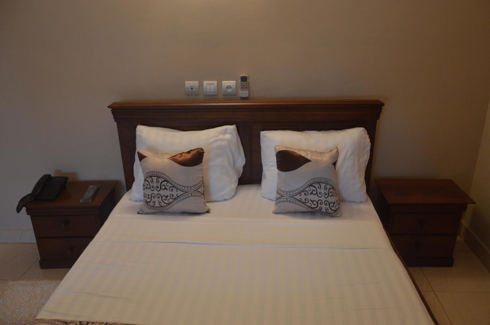 Yaoundé Nikita Hotel מראה חיצוני תמונה