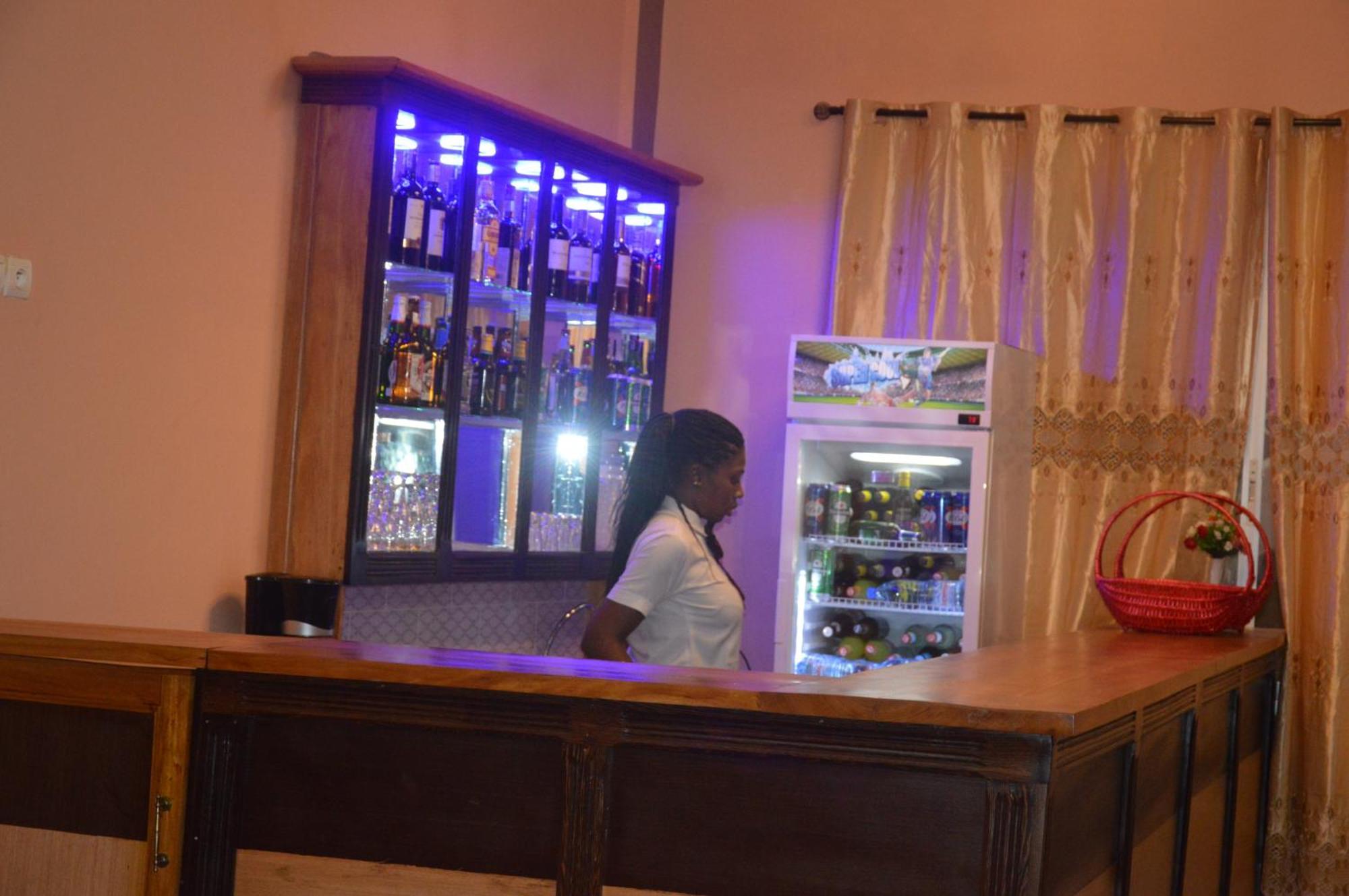 Yaoundé Nikita Hotel מראה חיצוני תמונה