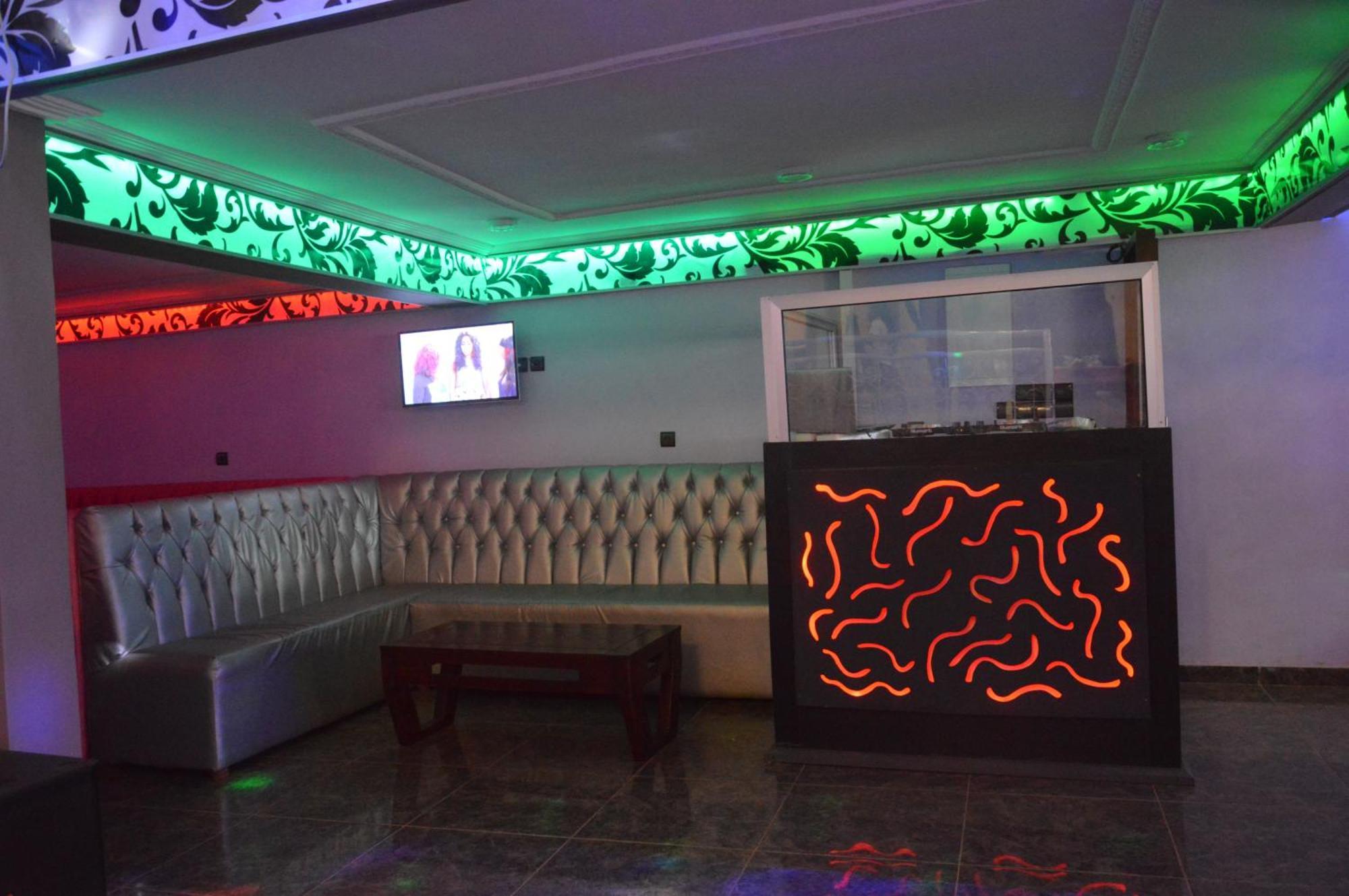 Yaoundé Nikita Hotel מראה חיצוני תמונה