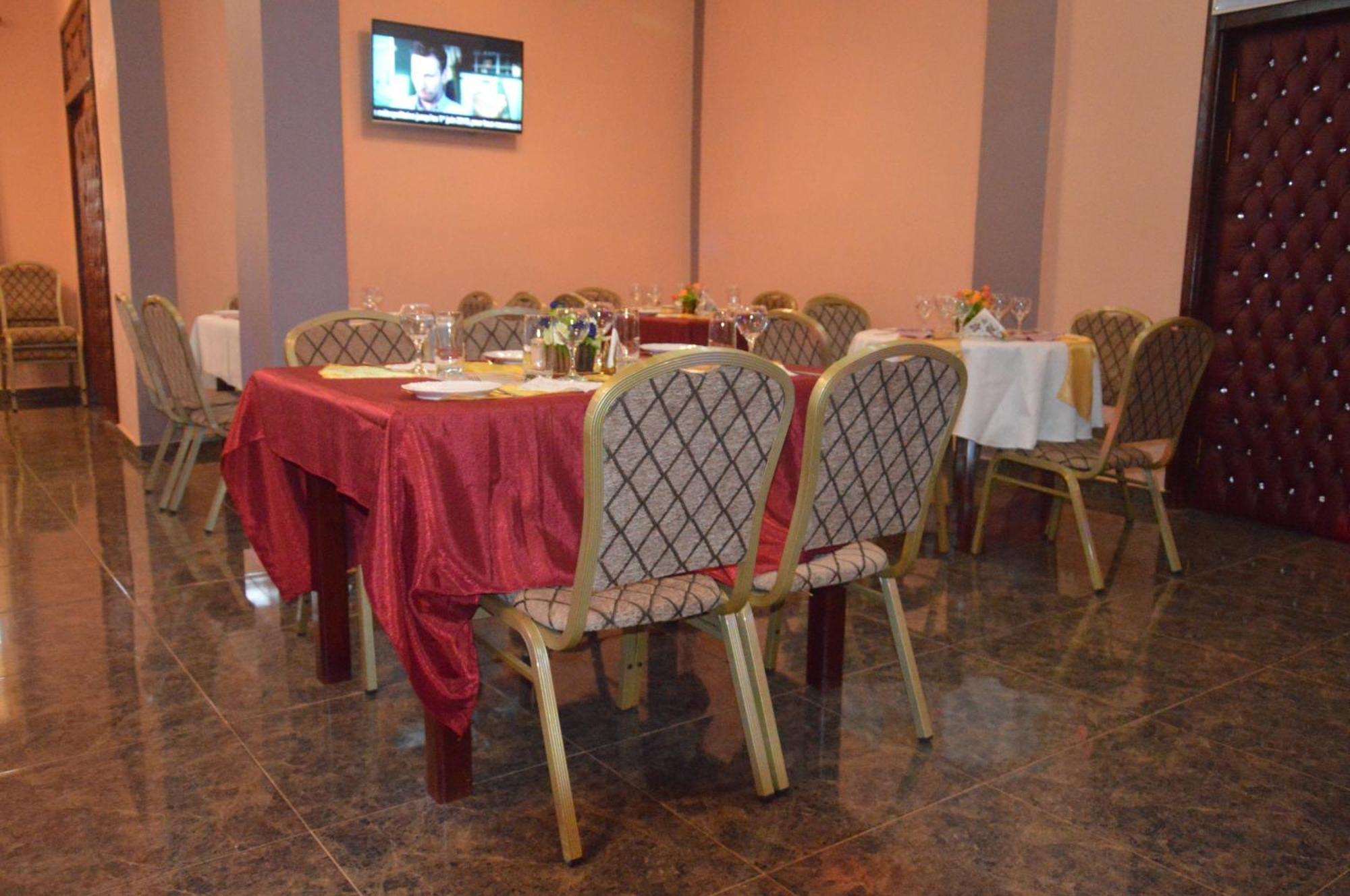 Yaoundé Nikita Hotel מראה חיצוני תמונה