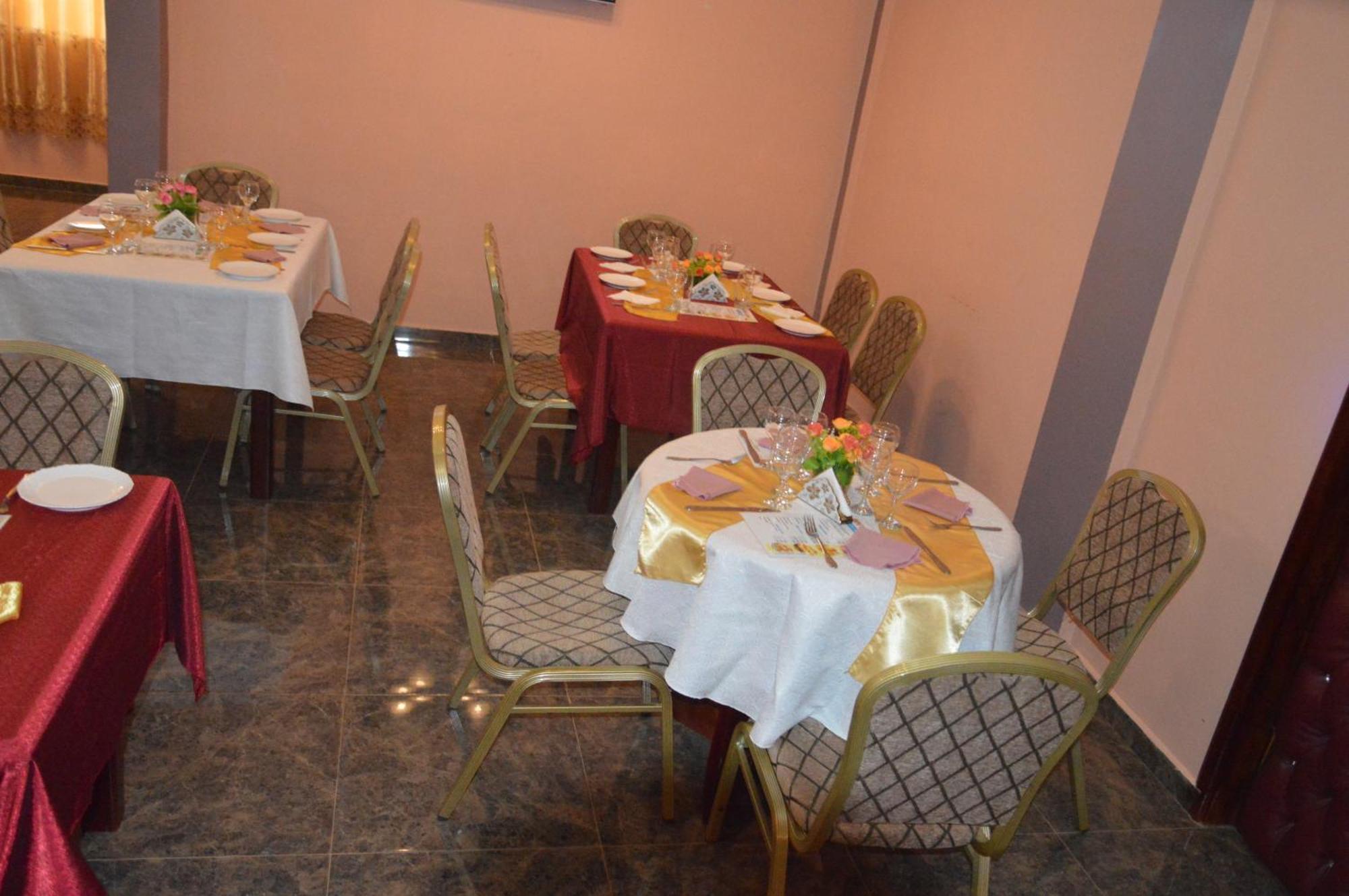 Yaoundé Nikita Hotel מראה חיצוני תמונה